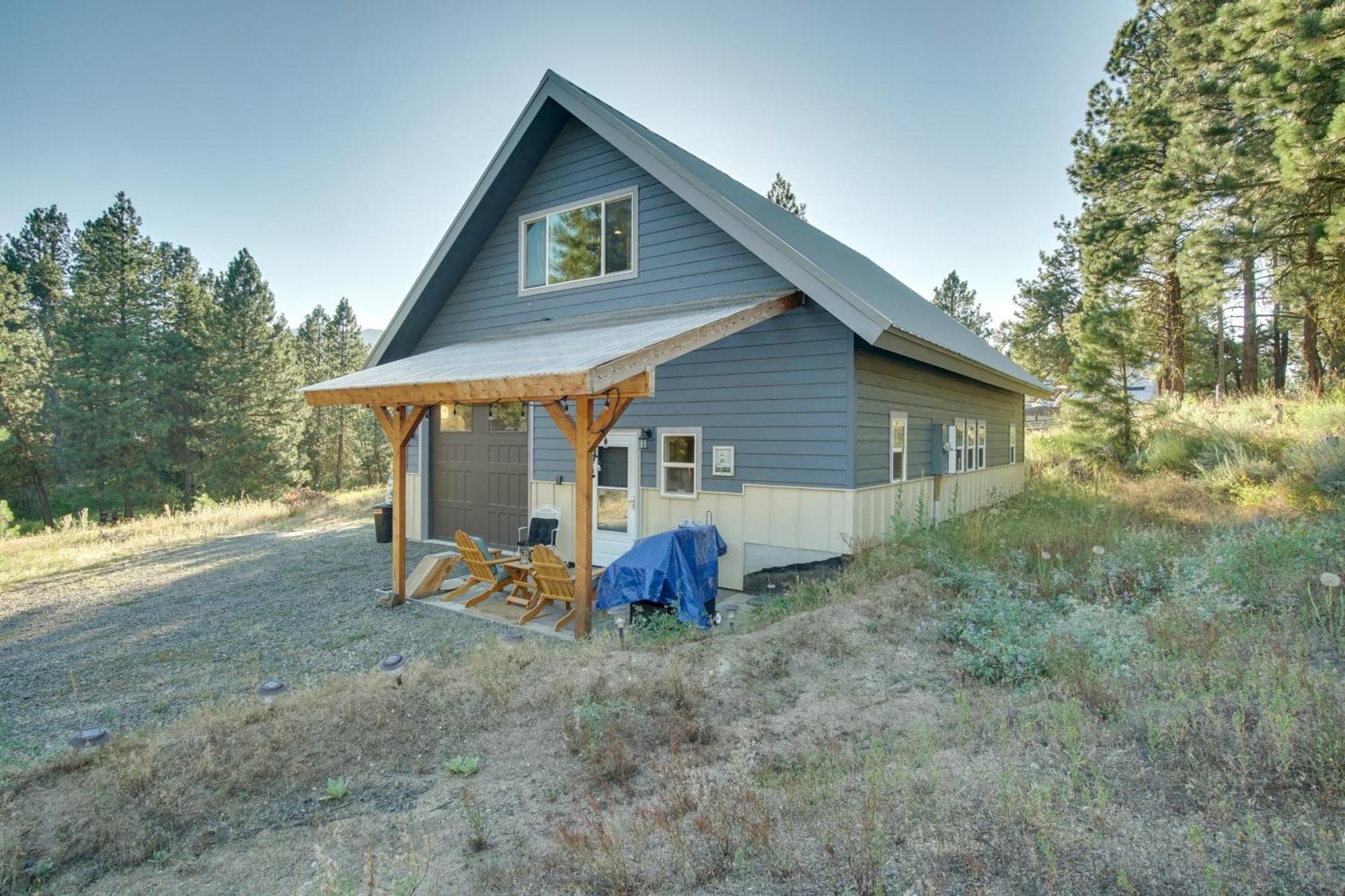 Cabin Hideaway With Views, Half Mi To Lake