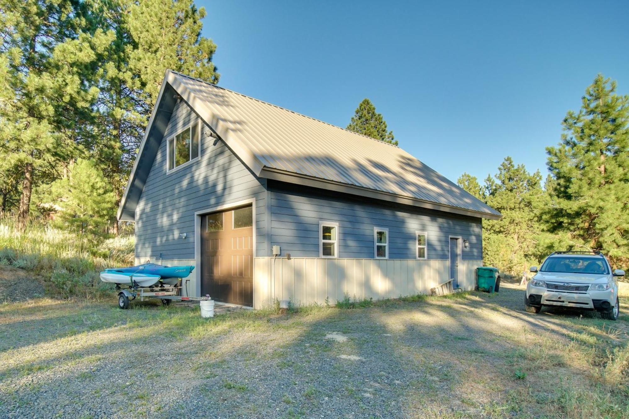 Holiday home Cabin Hideaway With Views, Half Mi To Lake Cascade