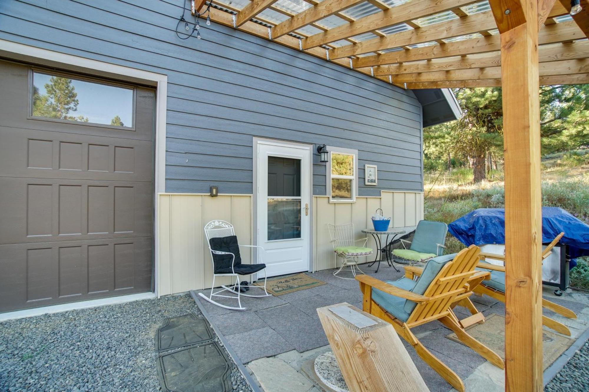 Cabin Hideaway With Views, Half Mi To Lake Holiday home Cascade